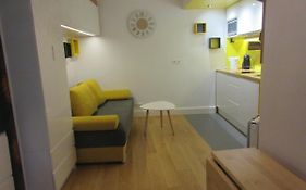 Cosy Studio Of 17 Square Meters At Place Monge 75005